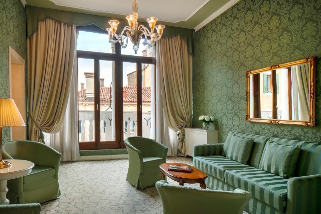 Suite with Sofa Bed and View,1371827201:JPEG
